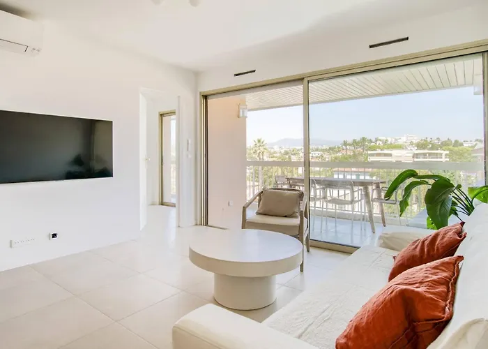 Pool, Sea & Absolute Comfort