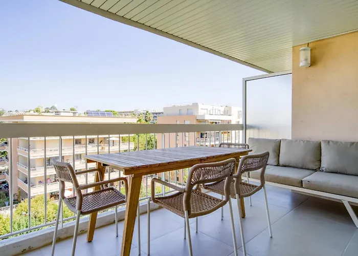 Pool, Sea & Absolute Comfort * ז'ואן-לה-פינס